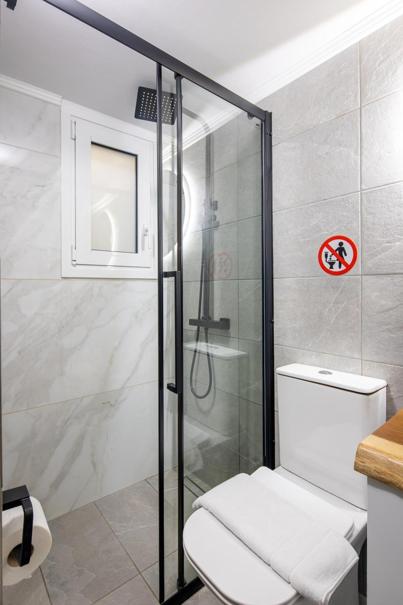 Cesily 2-bedroom In Apartment *